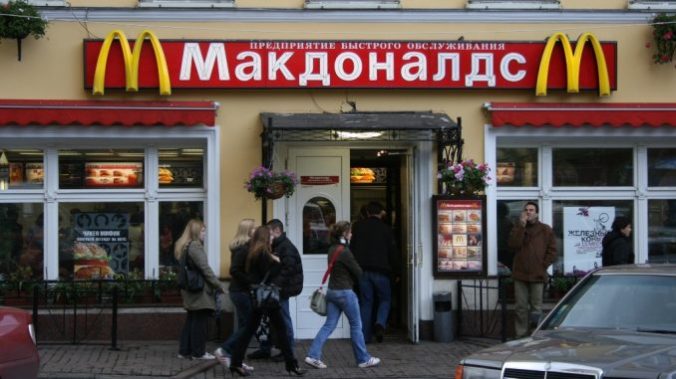 Russia-Shuts-Down-McDonalds-Franchises-678x381